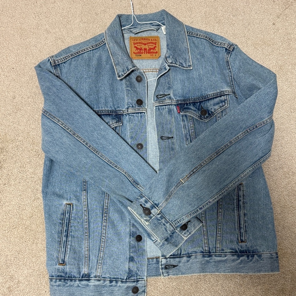 Levi's Men's Light Blue Denim Jacket custom banksy